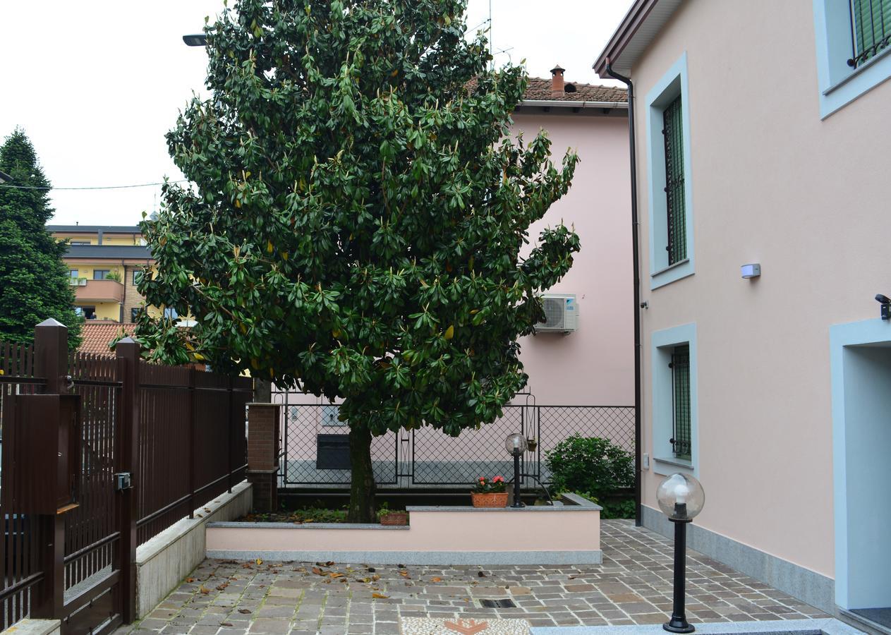 La Scala Rho B&B Bagian luar foto
